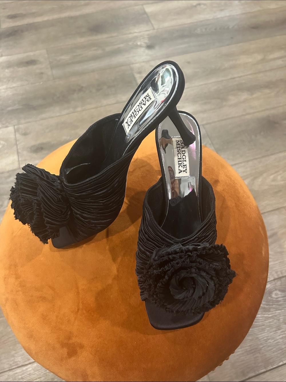 Badgley Mischka Black Rosette Slide Mules - Picture 3 of 5